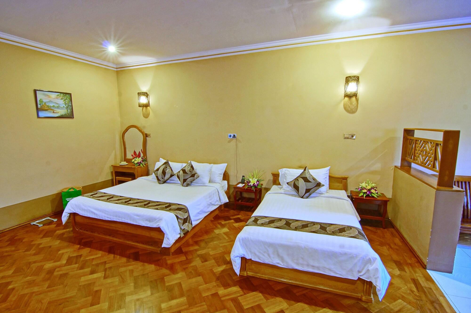 Triumph Hotel Мандалай Экстерьер фото
